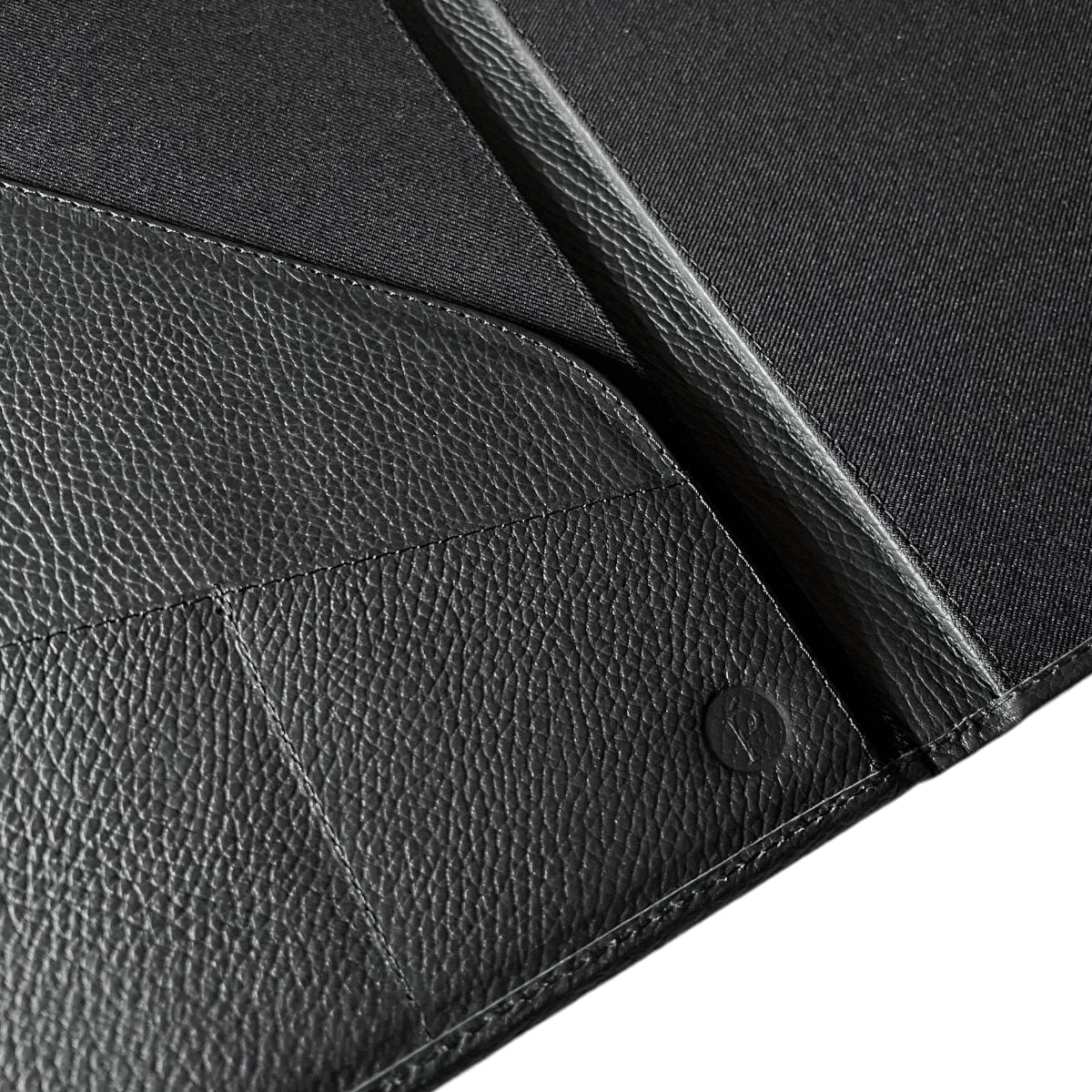 Carpeta hecha en piel tamaño carta con solapa ANOR