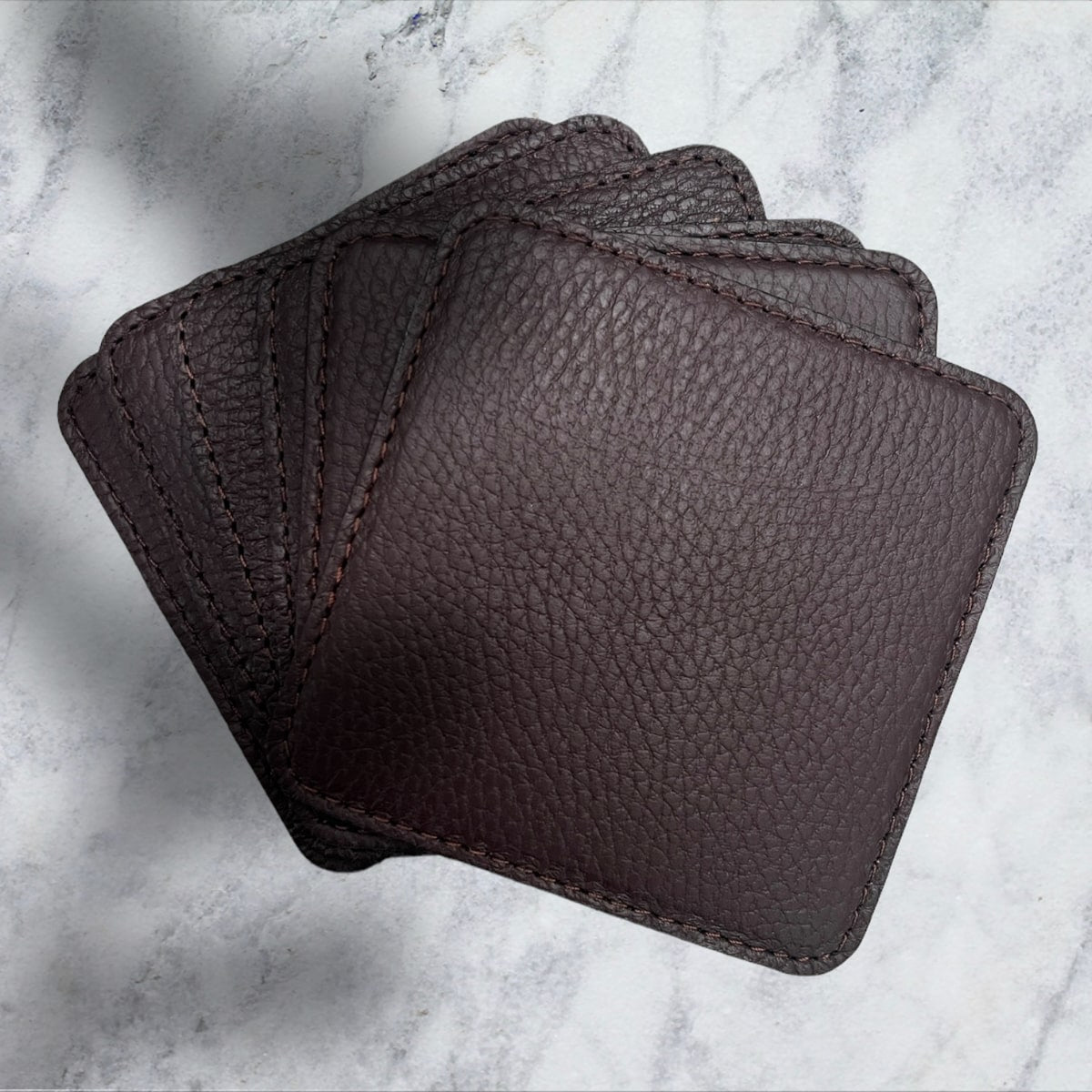 Juego de 6 Porta vasos cuadrados hecho en piel Perré hecho a mano