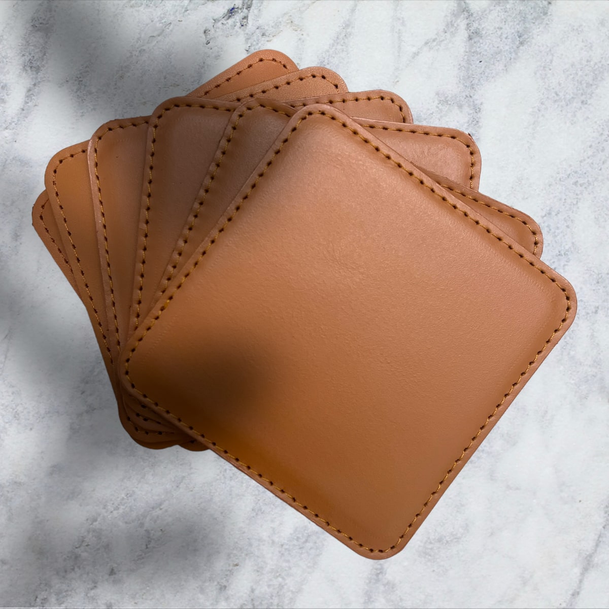 Juego de 6 Porta vasos cuadrados hecho en piel Perré hecho a mano