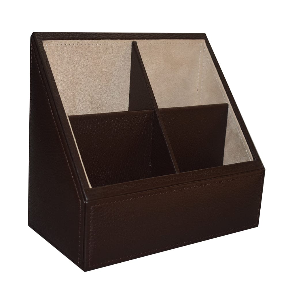 Organizador de controles de TV con cuatro compartimientos hecho en piel MASA