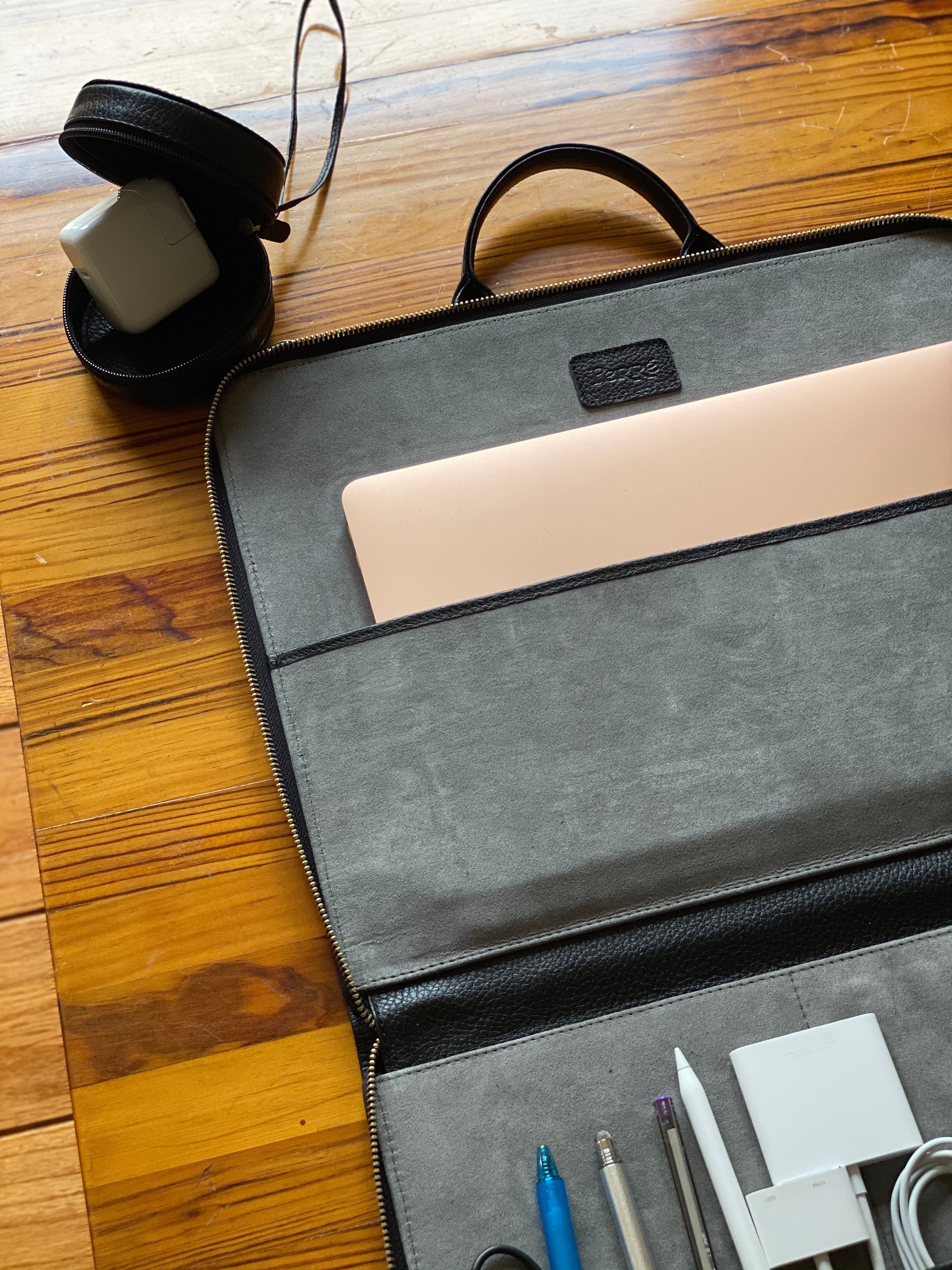 Portafolio Smart Light para tablet hecho en piel ISLO